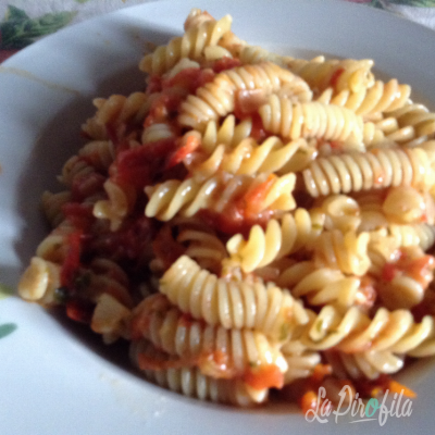 Fusilli E Sugo Di Pomodorini