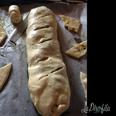 Rotolo Di Focaccia Ripiena