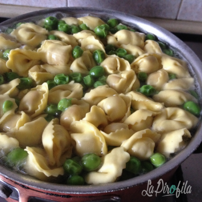 Tortellini E Piselli Freschi