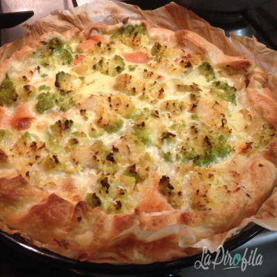 Torta Salata Con Cavolfiore Verde E Salmone