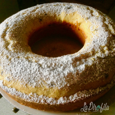 Ciambella Con Gocce Di Cioccolato